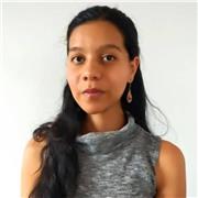 Profesora de ciencias sociales para niños, adolescentes y adultos